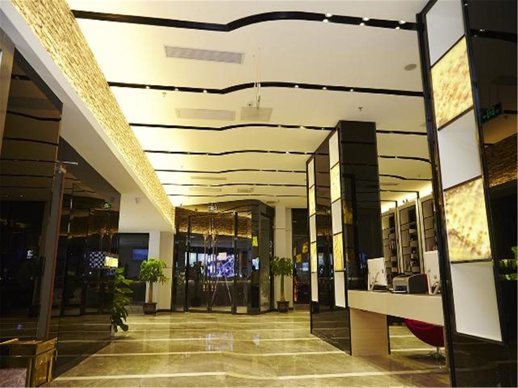 Lavande Hotel Tianhe Gangding Subway Station Branch Guangzhou Eksteriør bilde